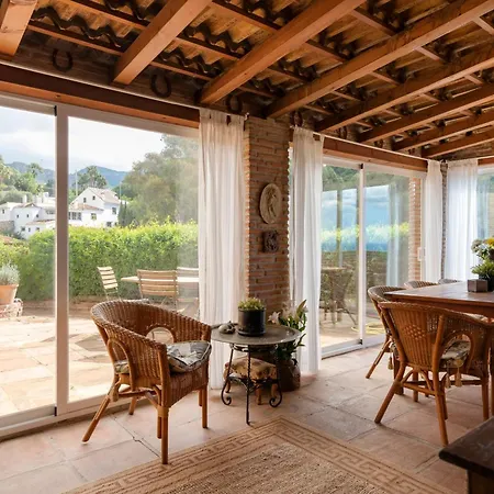 Villa Gorgeous With Pool Mijas